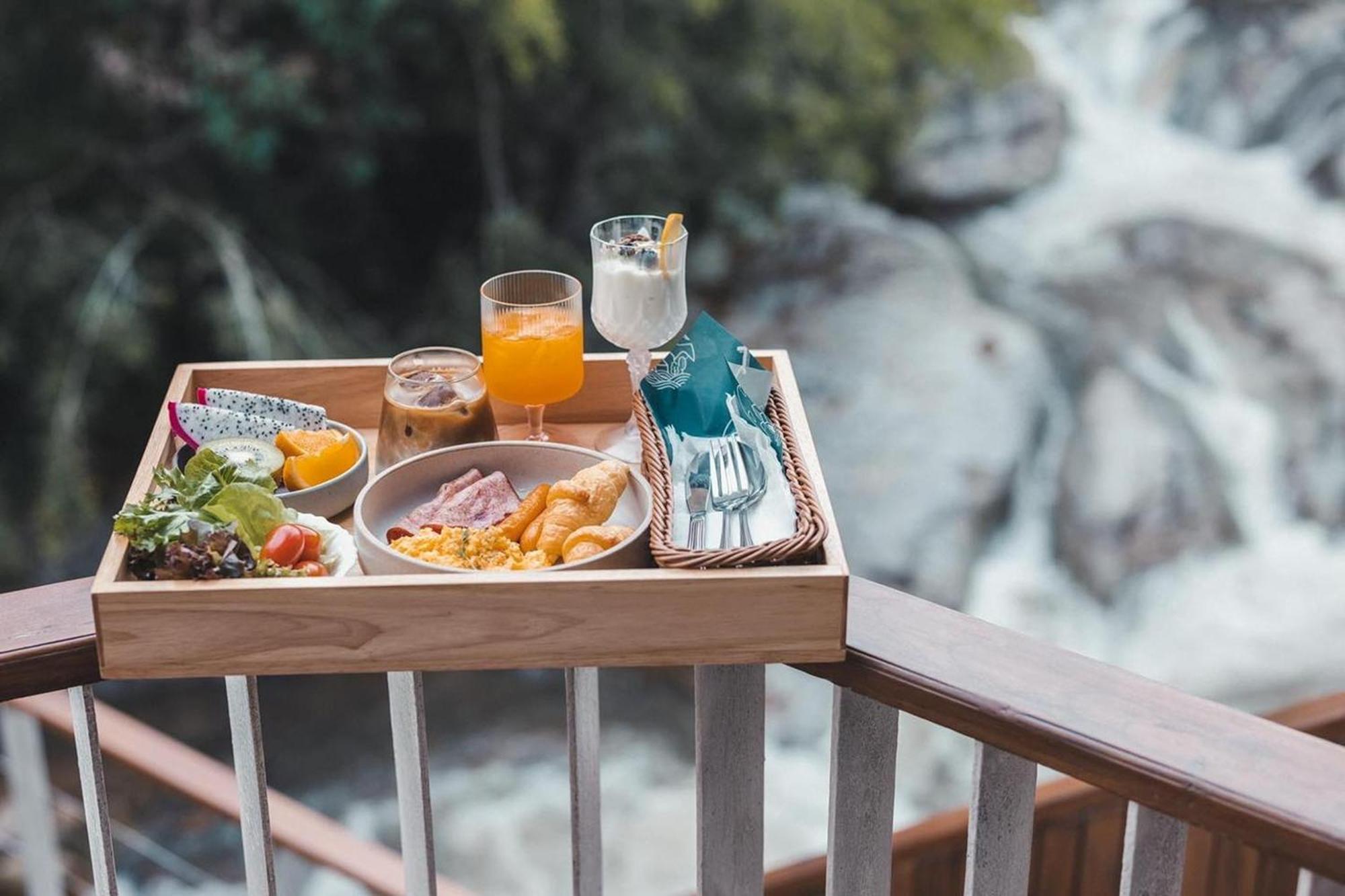 Taryn Tara Cafe And Stay Chiang Mai Bagian luar foto